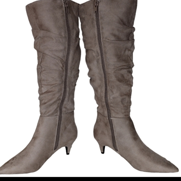 Qupid Faux Suede Slouch Boots NWOT - Picture 3 of 10